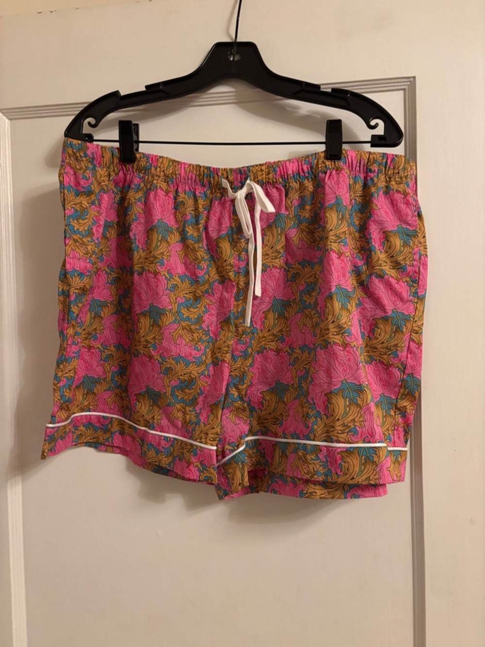 BedHead Pink & Gold Floral Short-Sleeve Pajama set with White Piping - Picture 5 of 6